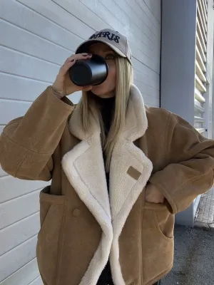 Autumn and winter new women's fashion loose warm retro lamb wool coat