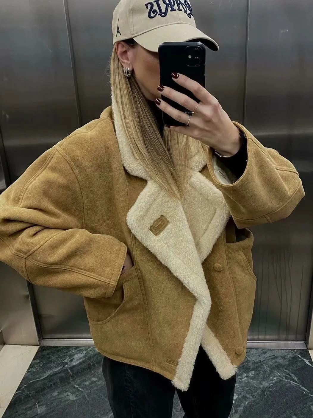 Autumn and winter new women's fashion loose warm retro lamb wool coat