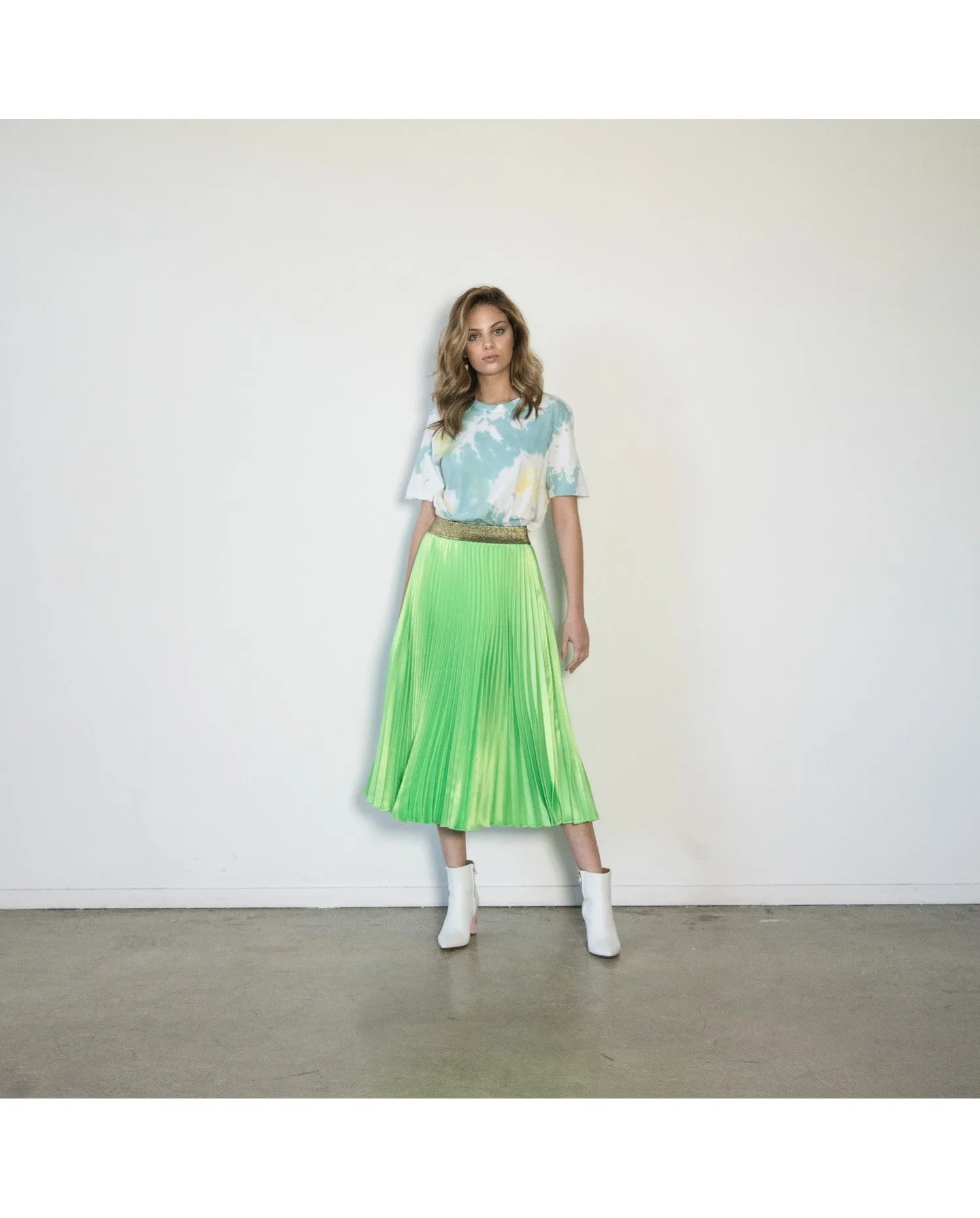 Fluo pliesse skirt
