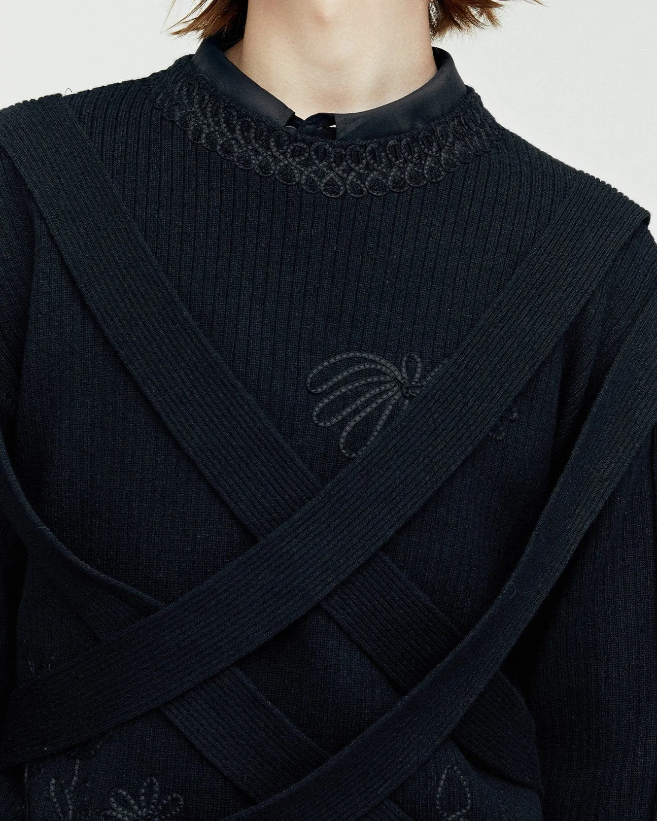 HARNESS CREW-NECK SWEATER atb1152m(BLACK)