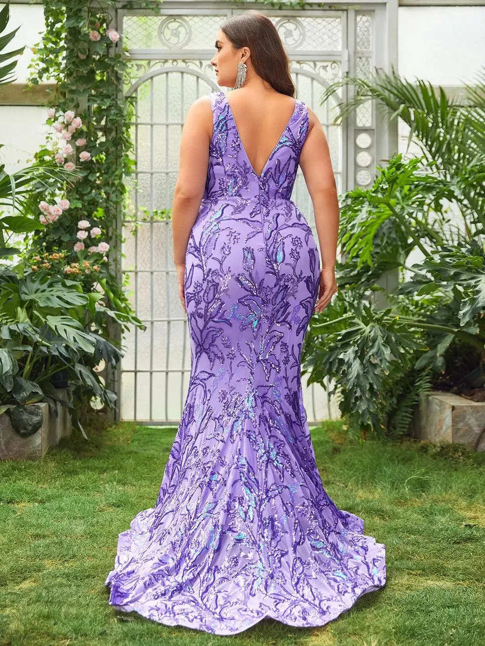 Plus Plunging Neck Sleeveless Sequin Mermaid Prom Dress