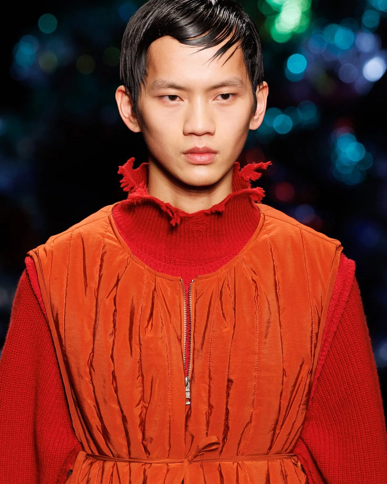 ROGHEN TURTLE NECK SWEATER atb1157m(SCARLET)